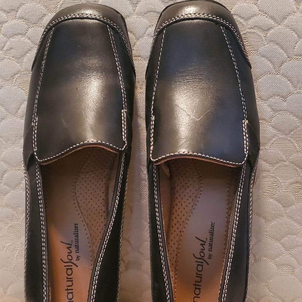 Naturalizer Black Flats